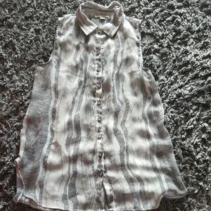 Simply Noelle Gray and White Button Down Shirt